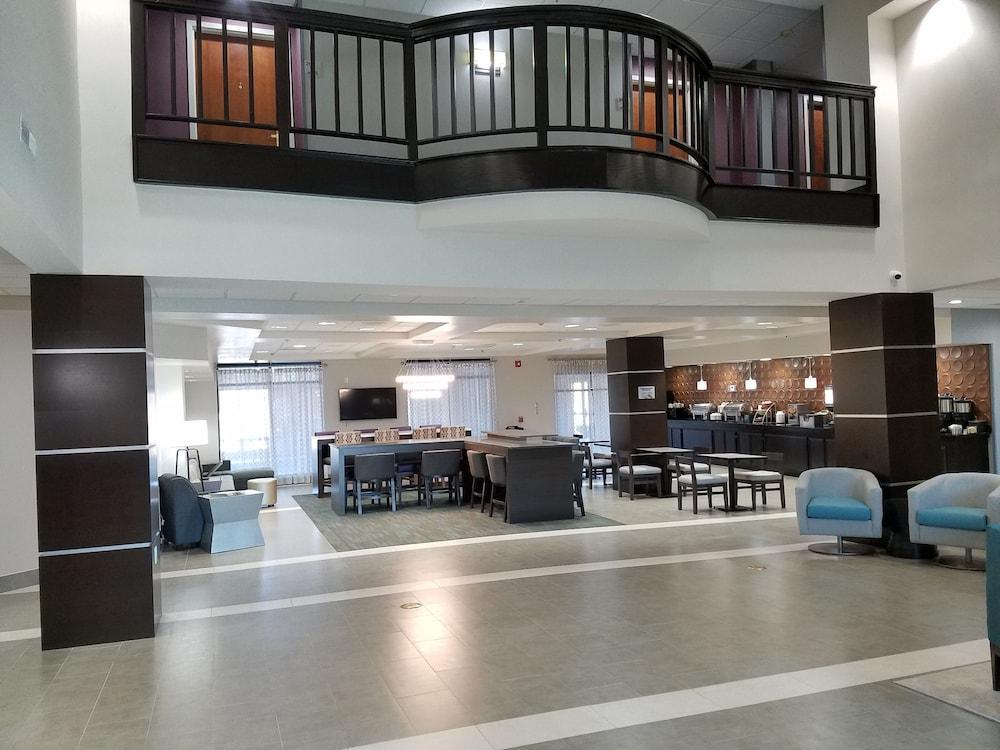 Comfort Inn & Suites Columbus North Esterno foto