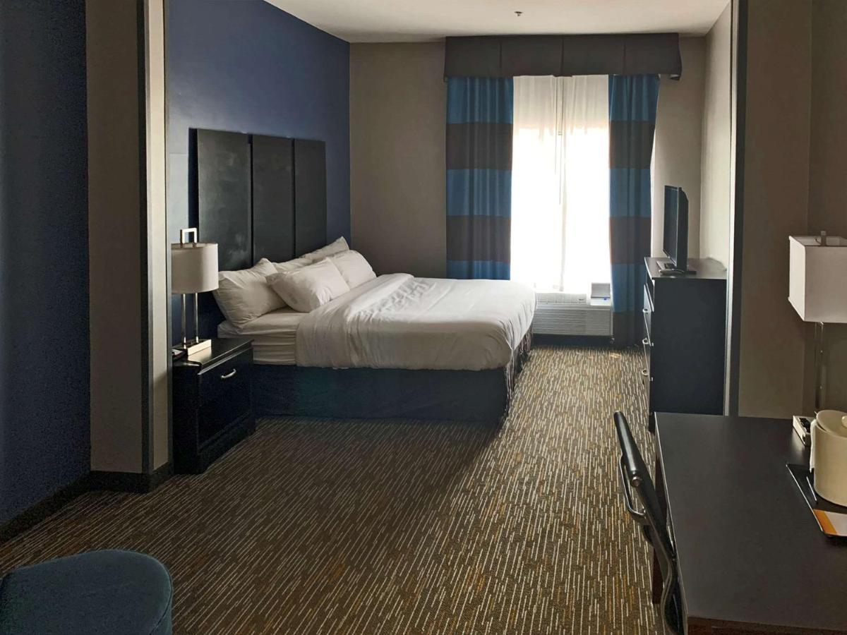 Comfort Inn & Suites Columbus North Esterno foto