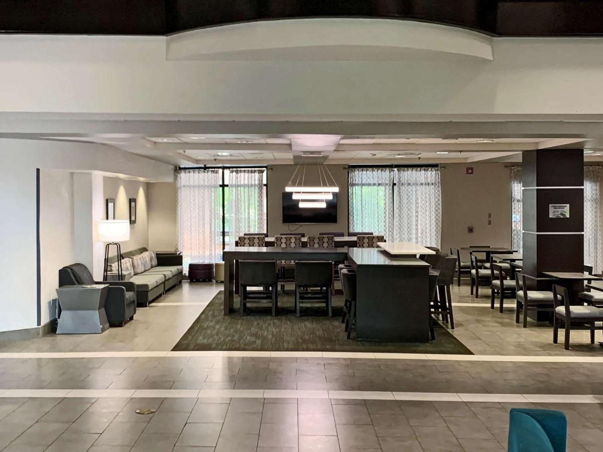 Comfort Inn & Suites Columbus North Esterno foto
