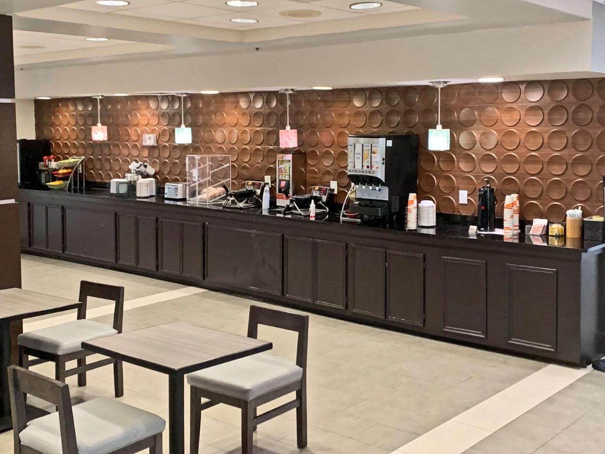 Comfort Inn & Suites Columbus North Esterno foto