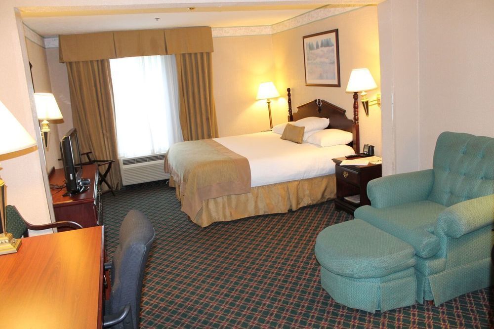 Comfort Inn & Suites Columbus North Esterno foto