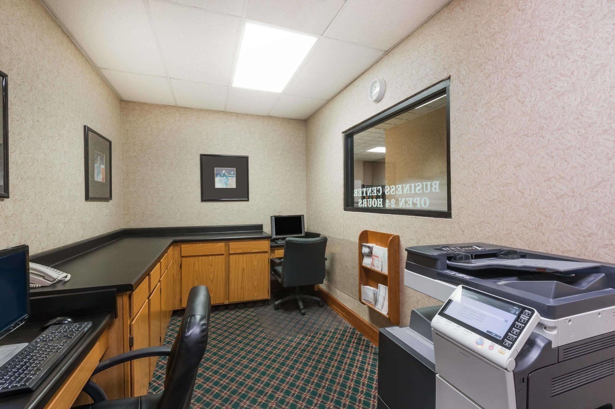 Comfort Inn & Suites Columbus North Esterno foto